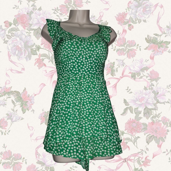 Inmod Green Daisy Ruffle Romper - Picture 2 of 7